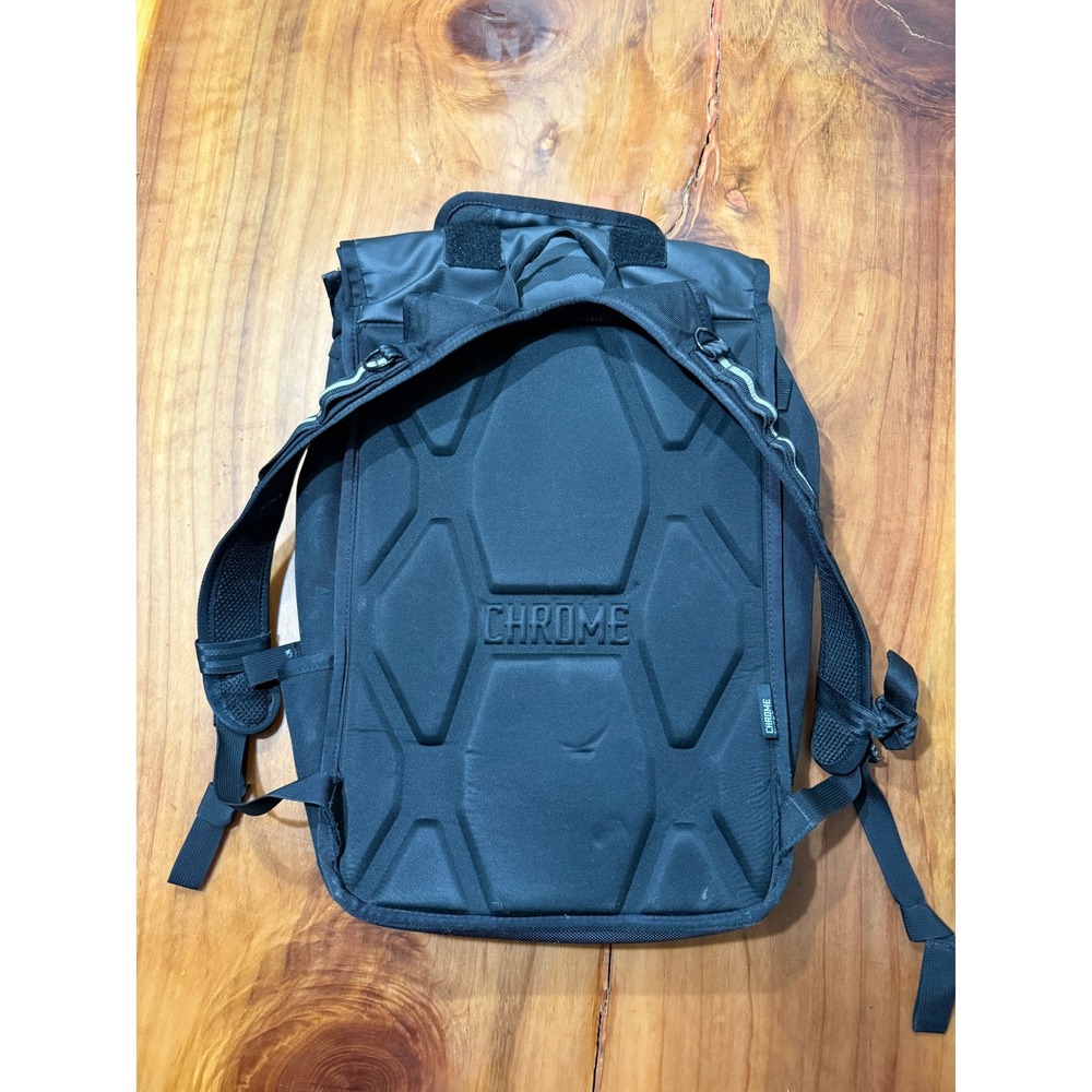 Chrome Industries Bravvo 2.0 Backpack - Picture 2 of 7
